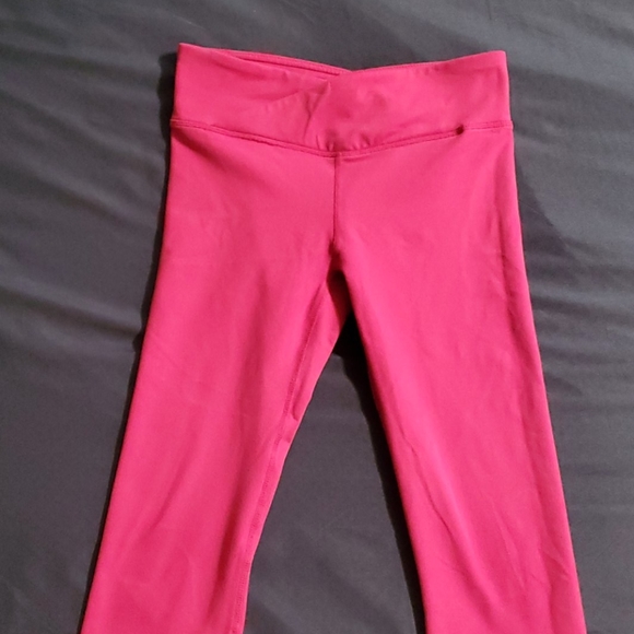 Fabletics workout capri bundle - Picture 2 of 5